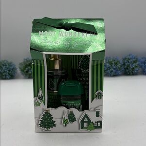 Bath & Body Works Vanilla Bean Noel Set - Green and White